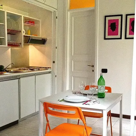 Design Studio Apartment Introbio